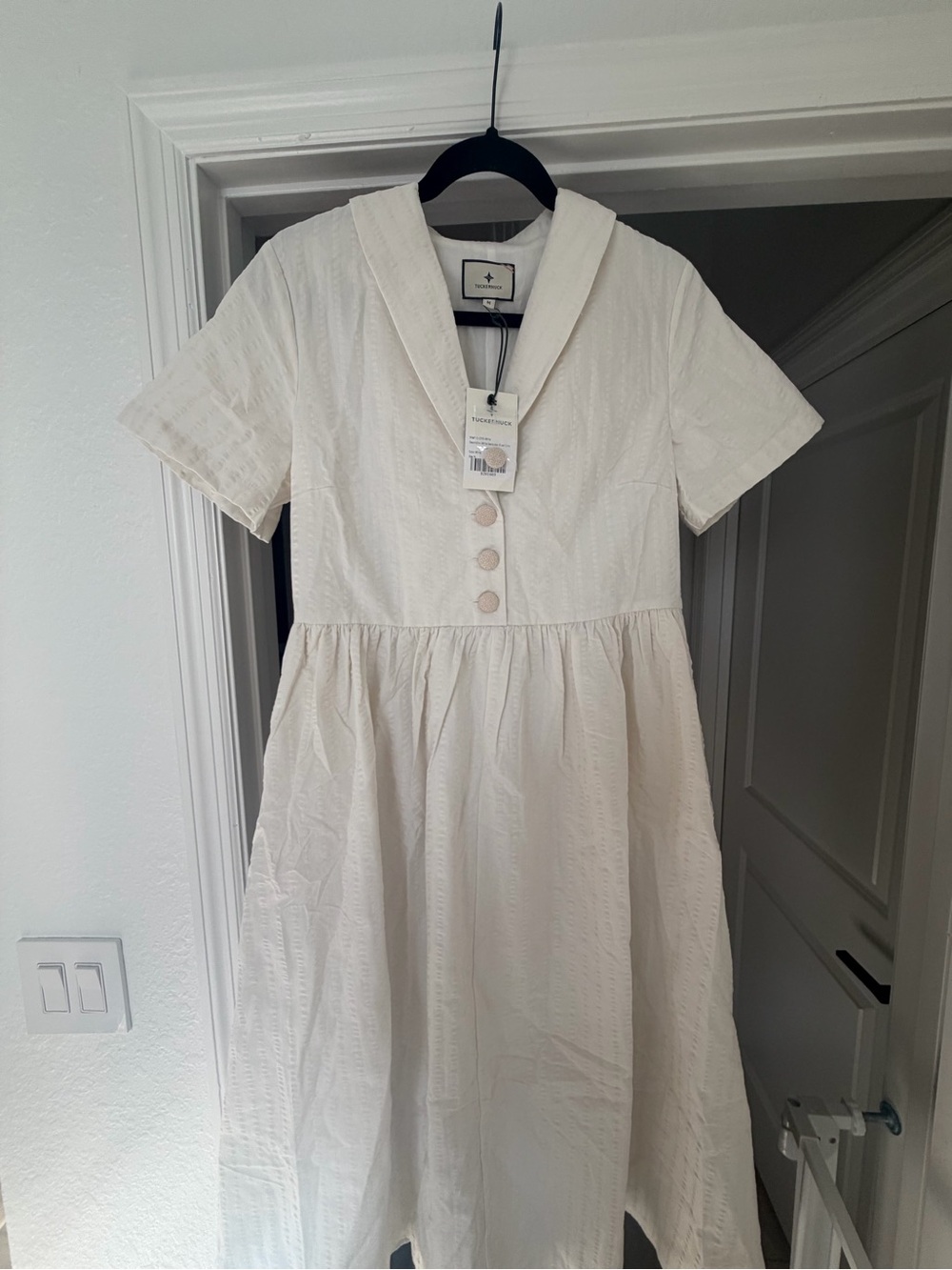 Tuckernuck White Seersucker Shawl Collar Adelaide Dress NWT - Picture 5 of 6